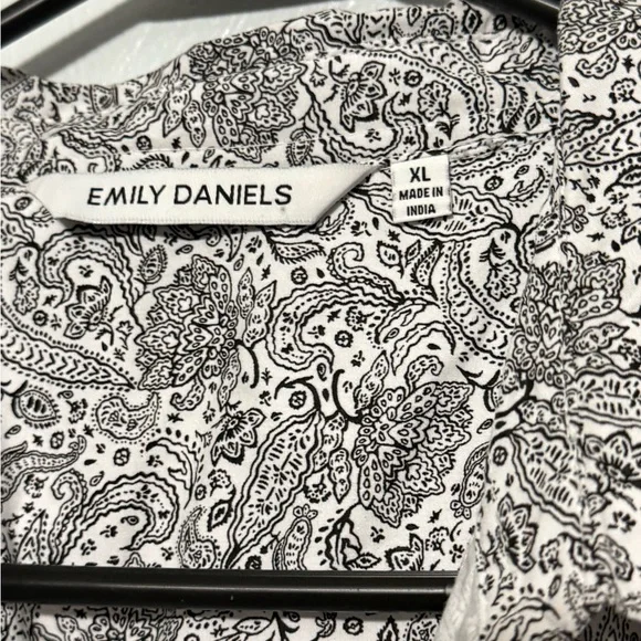 Emily Daniels, black and white Paisley Women's Top - Picture 4 of 5